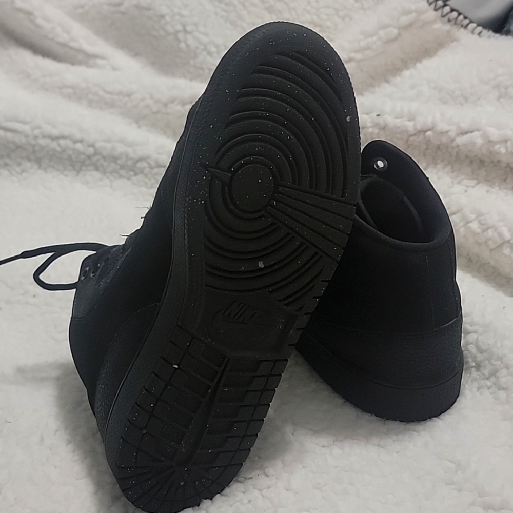 Nike Air Jordan Executive Basketball Shoes - Picture 4 of 4